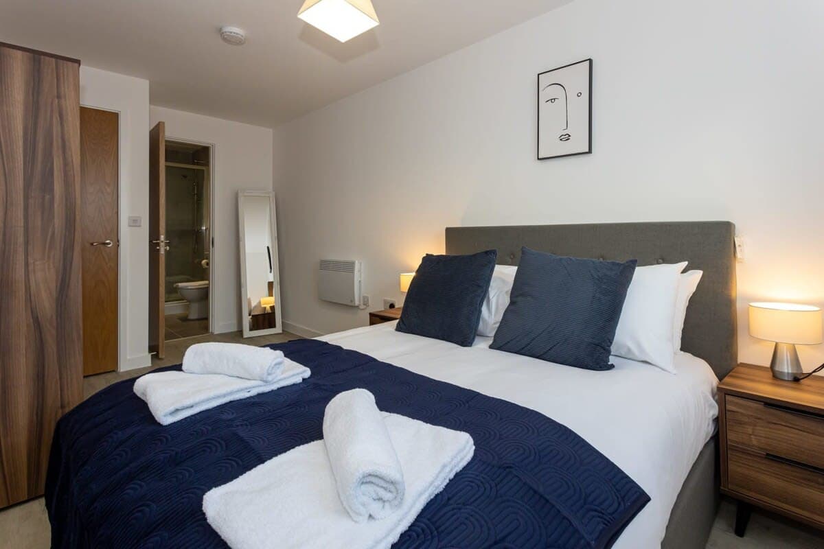2 Bed Media City Flat | Salford Quays