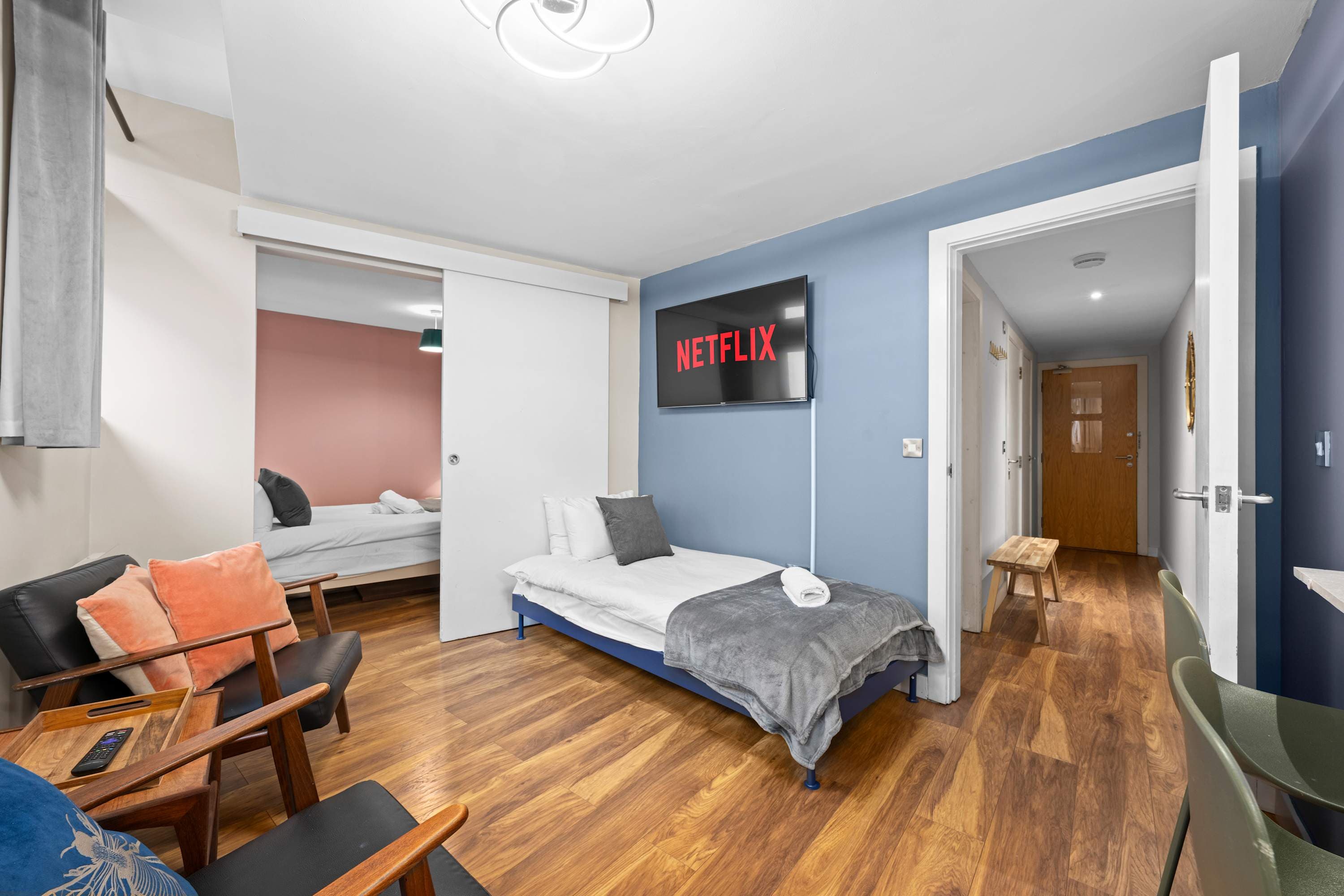 Renovated NQ Flat by Shudehill Tram | Sleeps 4